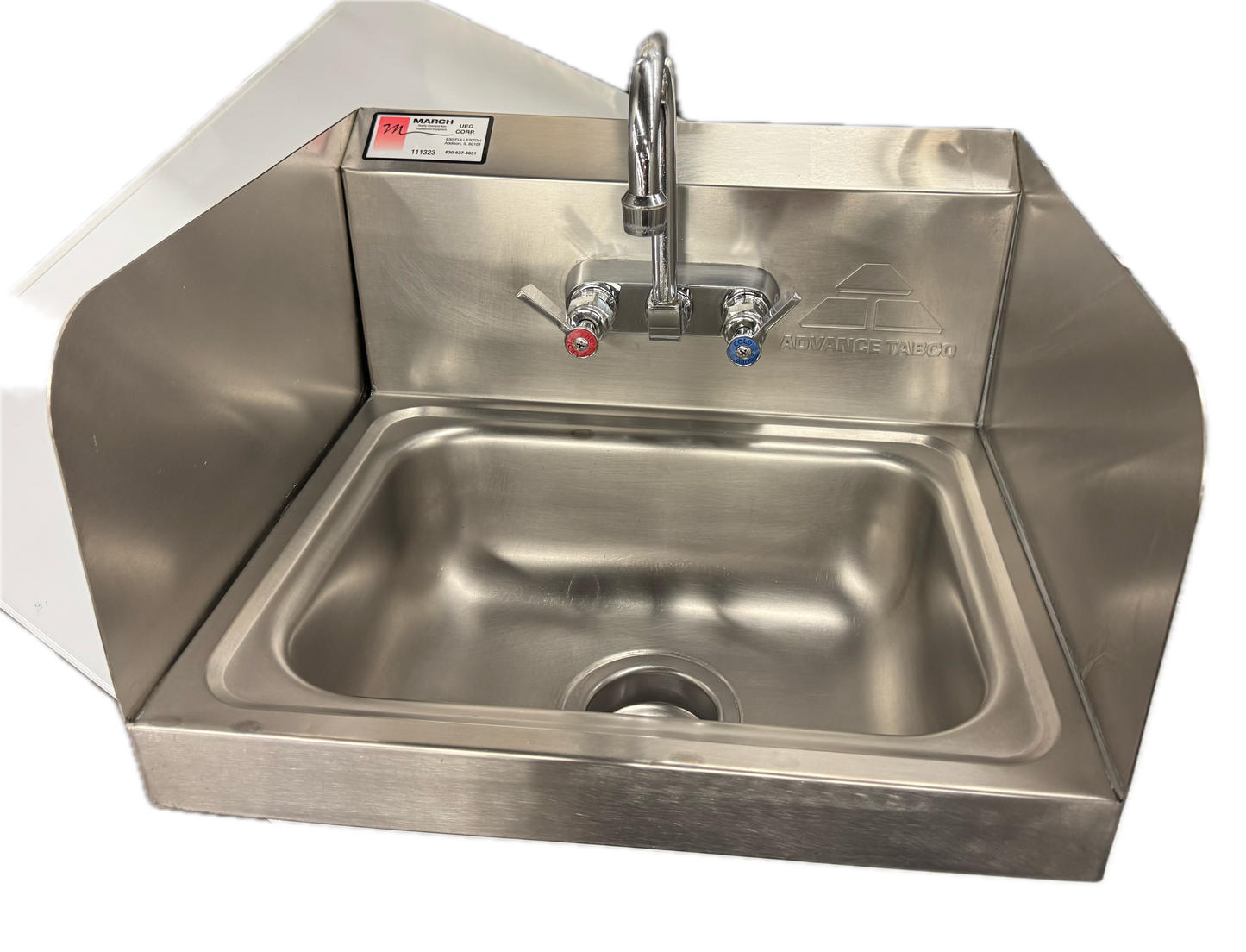WALL MOUNT HANDSINKS W/SPLASHES (M.111323)
