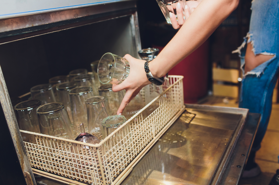 Choosing a Dishwasher for Your Restaurant in Westmont; Insights from a Westmont Used Restaurant Equipment Company