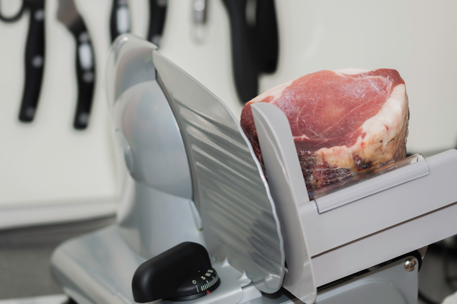 How to Select a Slicer for Your Restaurant; Insights from a Used Restaurant Equipment Company in DeKalb