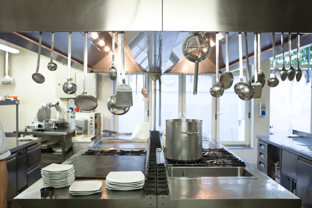 Four Ways to Save Money When Opening a Restaurant: Tips from a Used Foodservice Equipment Supplier in Arlington Heights, Illinois