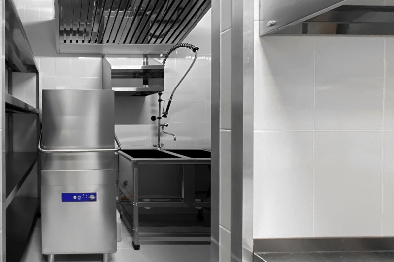 What Can High-Quality Kitchen Equipment Do for Your Restaurant? Insights from a Kitchen Equipment Supplier in Arlington Heights, Illinois